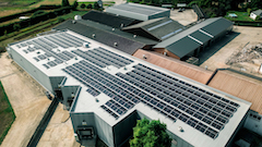 Solora_solar_panels_for_companies_pluriton_4